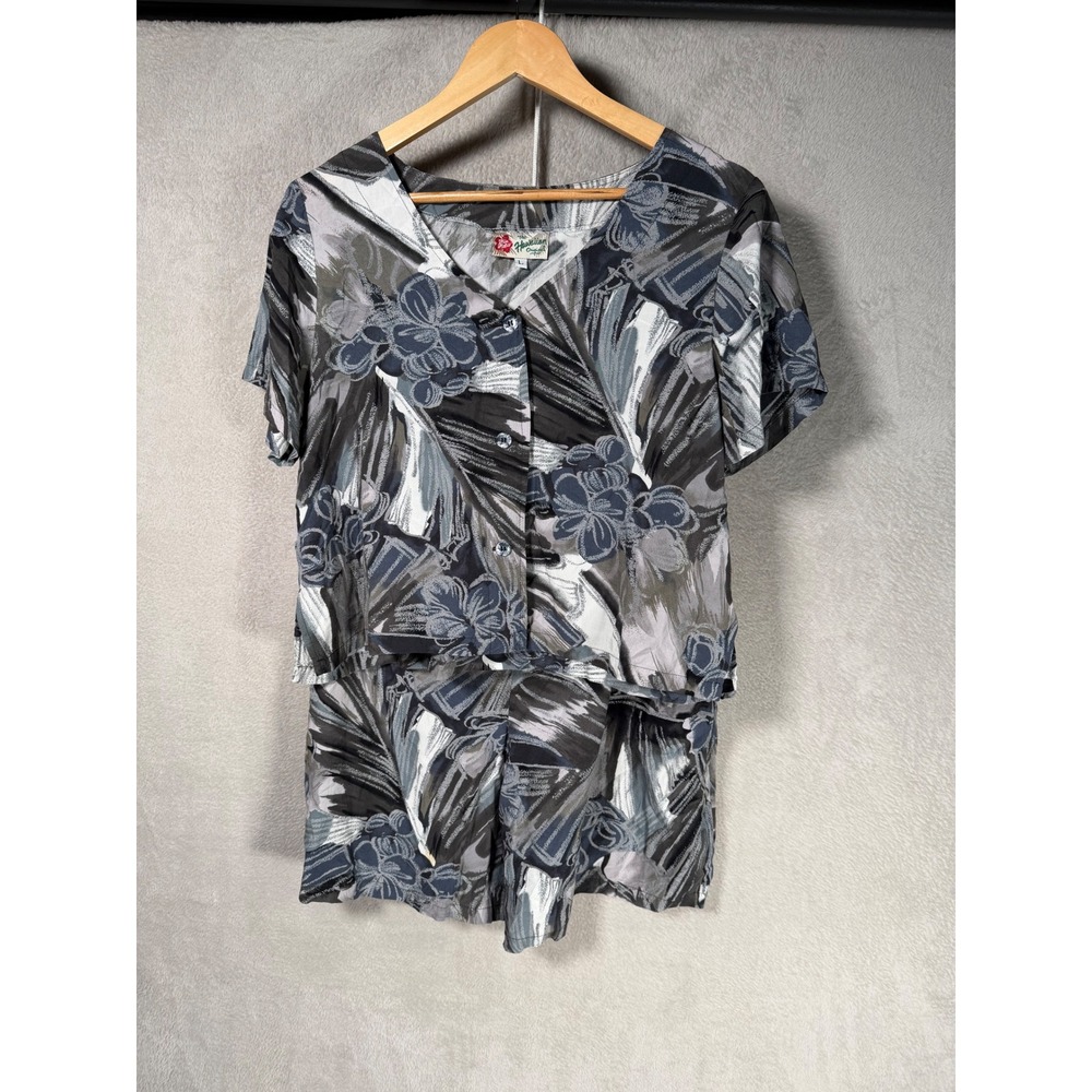 Hilo Hattie Hawaiian Original 2 Piece Set Grey Floral Rayon Top & Shorts Large